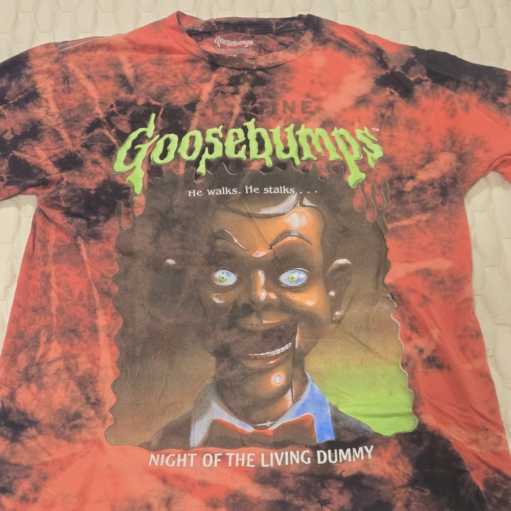 Scholastic Mens Short Sleeve Shirt Goosebumps Night Of Living Dummy Size Small